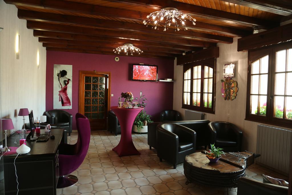 Relais Vosgien - Hotel Restaurant "La Table De Sophia" Saint-Pierremont  ภายนอก รูปภาพ